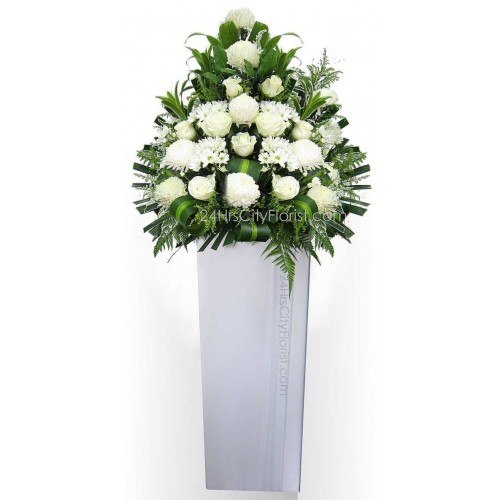 Condolence Wreath Singapore - Send this pleasing condolence floral ...