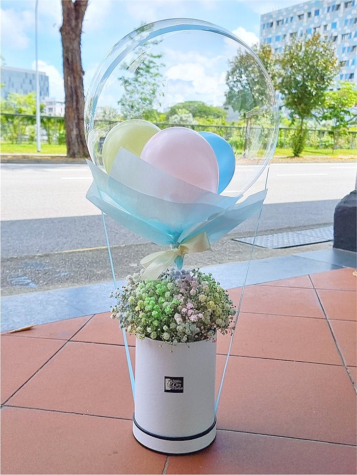 baby's breath flower box - comes with baby's breath balloon in flower box