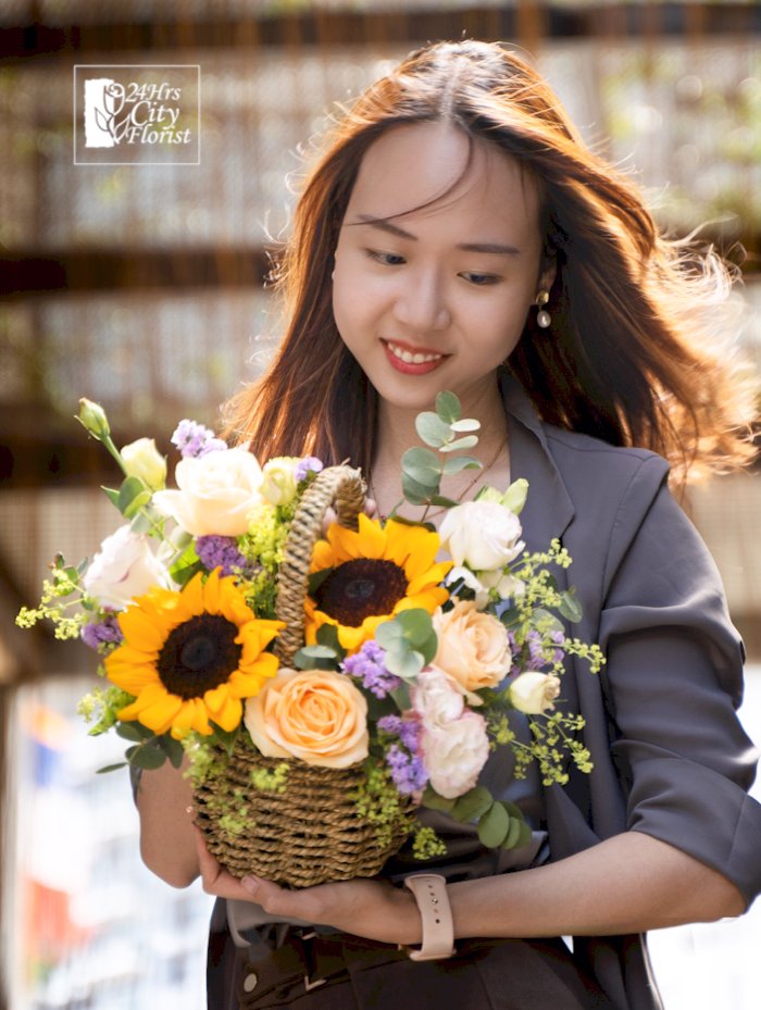 Enchanted Garden - Sunflowers, Champagne Roses - Graduation Bouquet Singapore