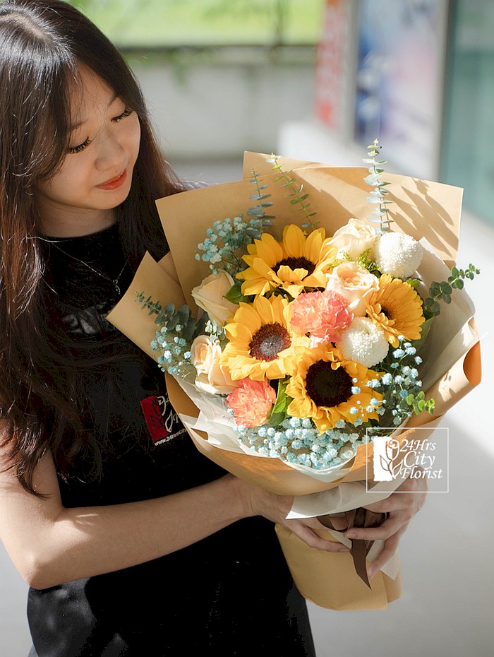 Golden Glow - Sunflower Bouquet